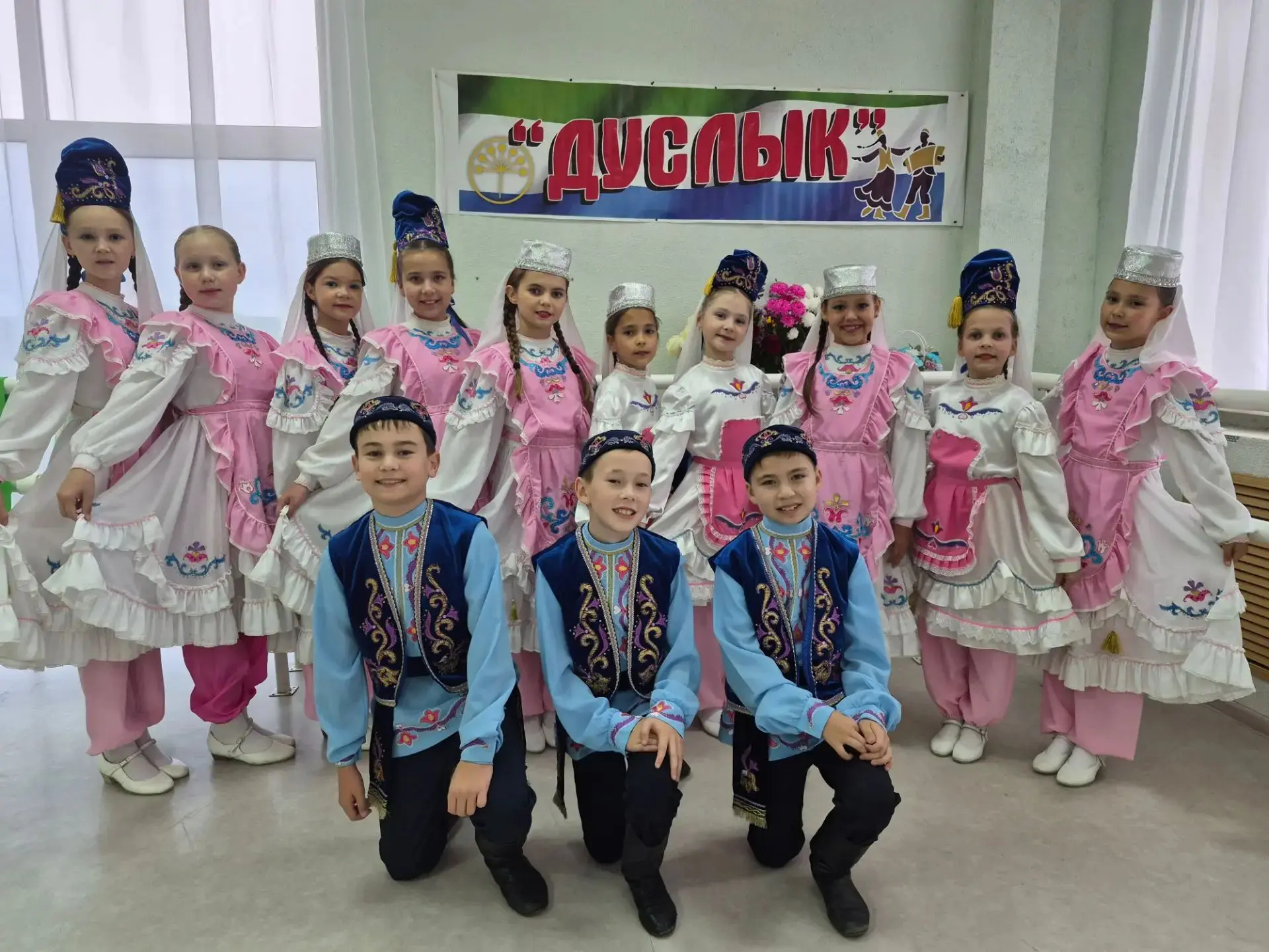 🎉 «Әбиемнең күңел сандыгы»: 17 минут тепла, традиций и яркий выход учеников 4 «А» клас...