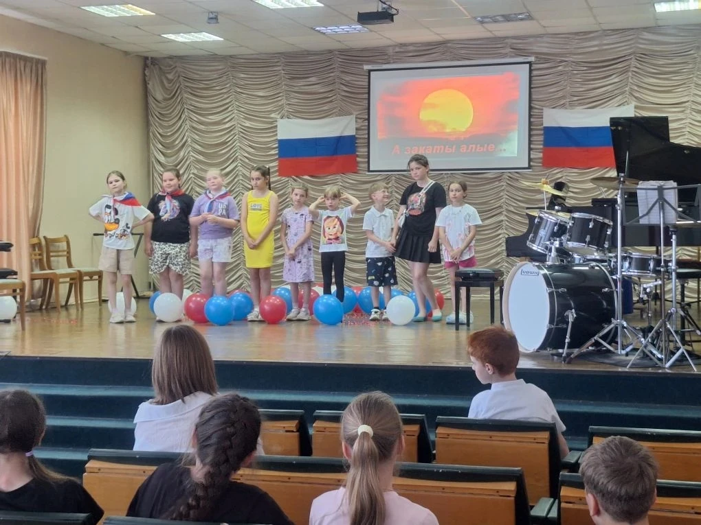 Совсем скоро наша страна отмечает День России. 
🇷🇺🇷🇺🇷🇺🇷🇺🇷🇺🇷🇺🇷🇺
Сегодня ребята из пришк