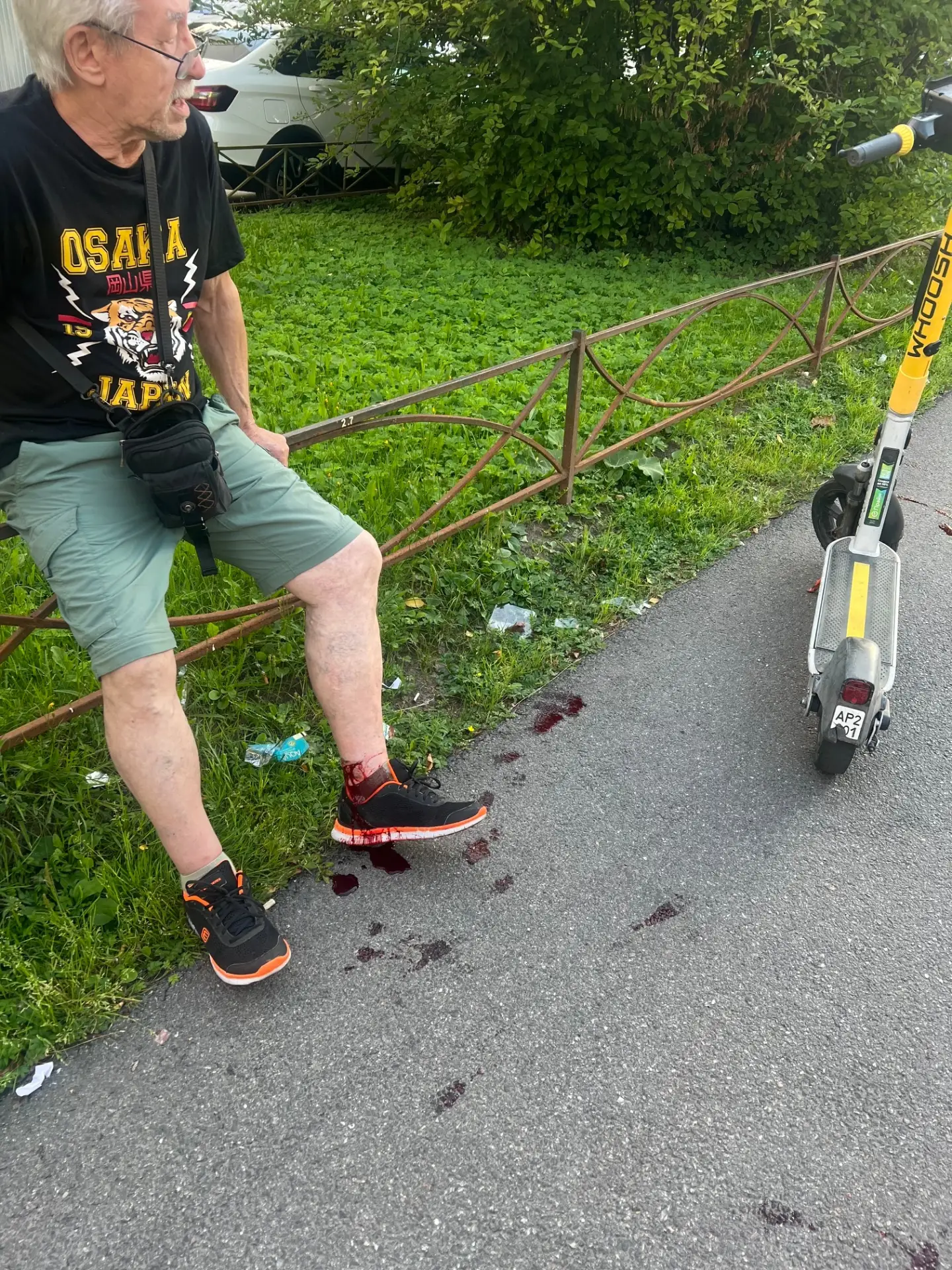 Вчера вечером, 5 августа, в 19:09 двое взрослых на одном электросамокате сбили пенсионе...