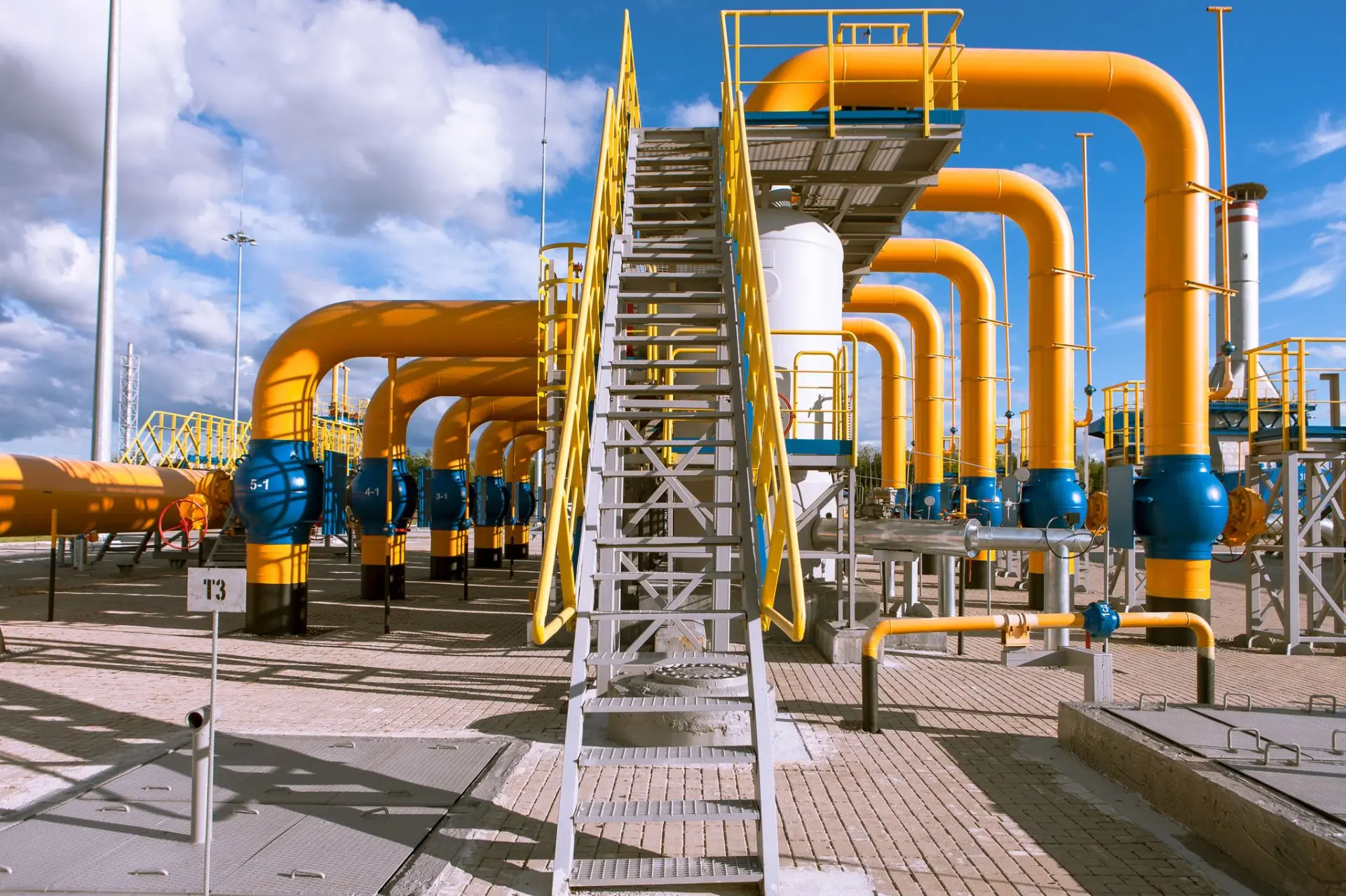 Сегодня, 6 сентября, отмечаем День работников нефтяной и газовой промышленности.