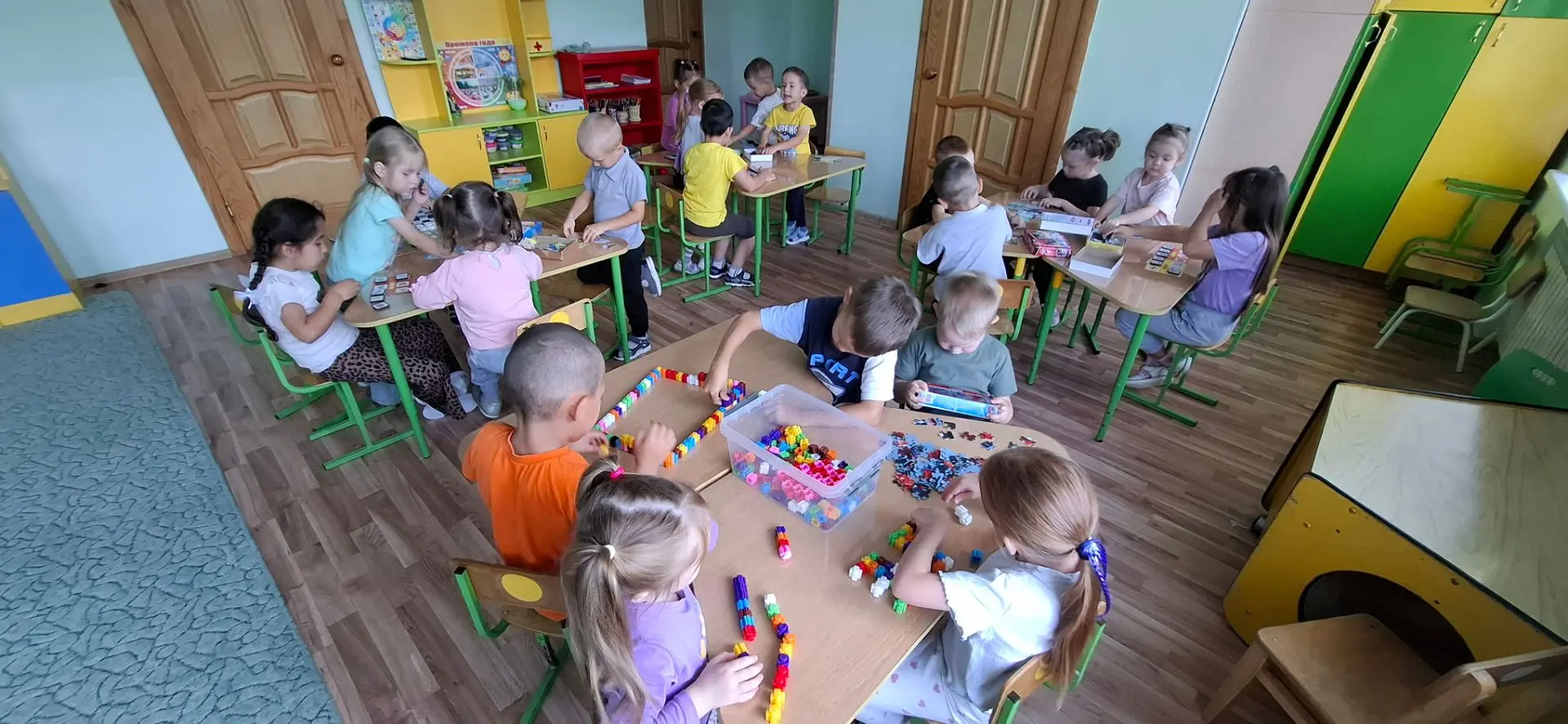 Бүген безнең уртанчылар төркемендә кызыклы һәм файдалы өстәл уеннары көне узды.Нәниләре...