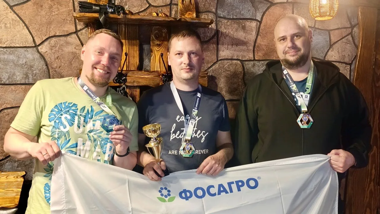 Вечер в бильярдной компании  Сотрудники Кировского филиала ООО «ИЦ ФосАгро» решили немного отвлечься