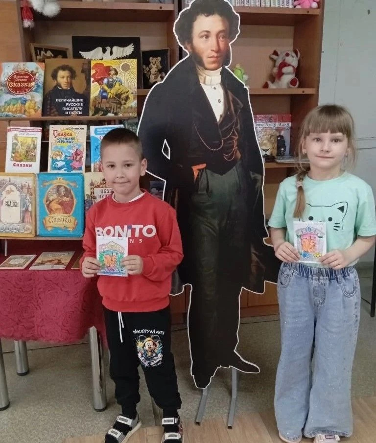 📚🎩🎁 Сказок Пушкина чудесное творенье!                                                        👫 Н