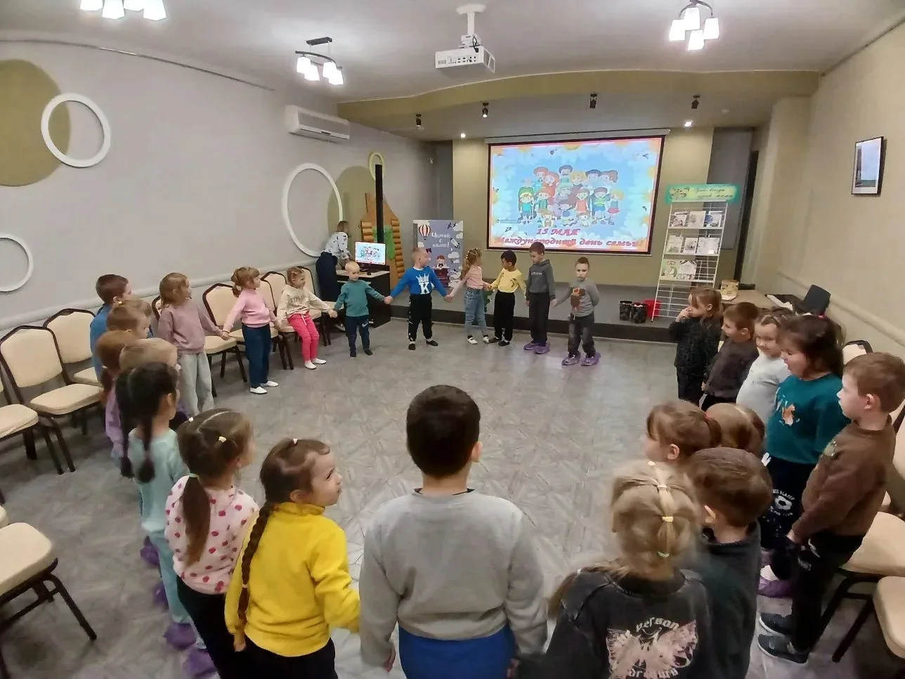 #ЦррДС54 📚 В преддверии Международного праздника "День семьи" воспитанники старших групп "Центра раз