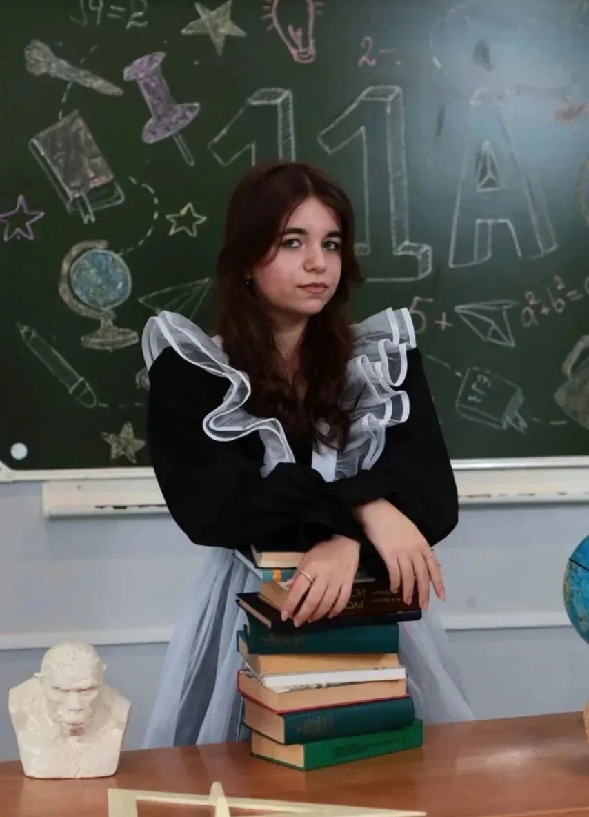 Уважаемые подписчики! Представляем выпускников МБОУ- лицей г. Алейска 2026 года, которые набрали выс