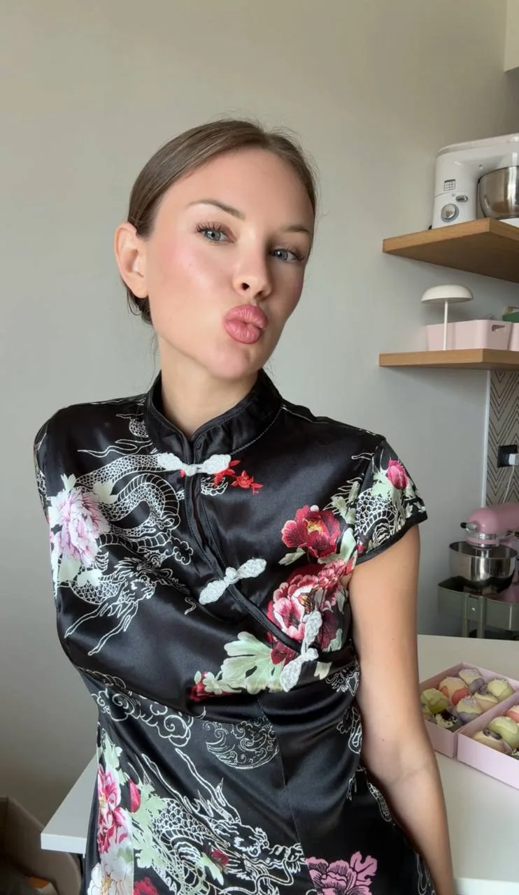 Показываю идеальное тесто на моти🥹 смотрите на эту текстуру