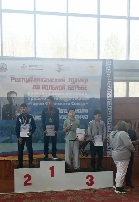 🥉 Наши борцы на турнире: бронза у Эрдэни Цыбденова!