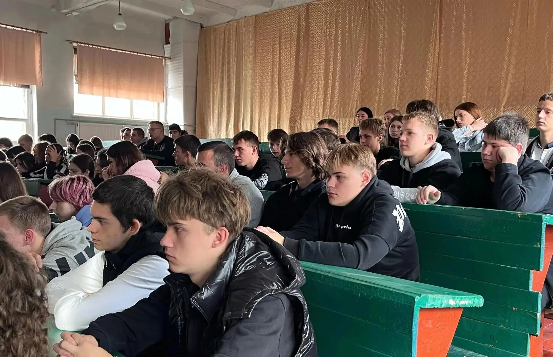 В институте обсудили роль христианских ценностей в жизни современного студента