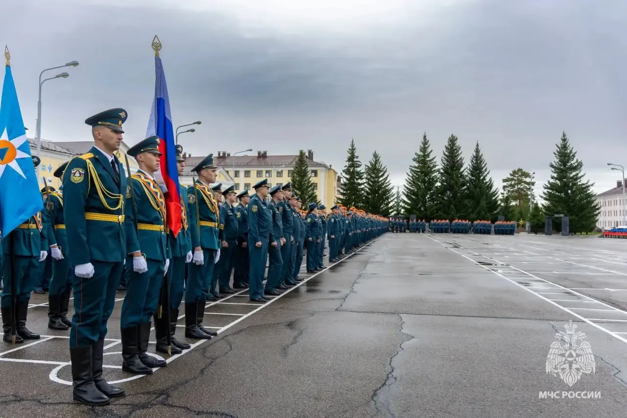 🎓 1 сентября в Сибирской пожарно-спасательной академии ГПС МЧС России состоялось торже...