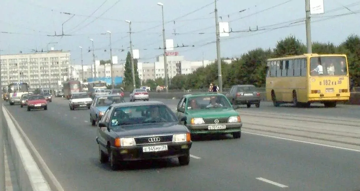 Ленинский проспект, 2000 год.