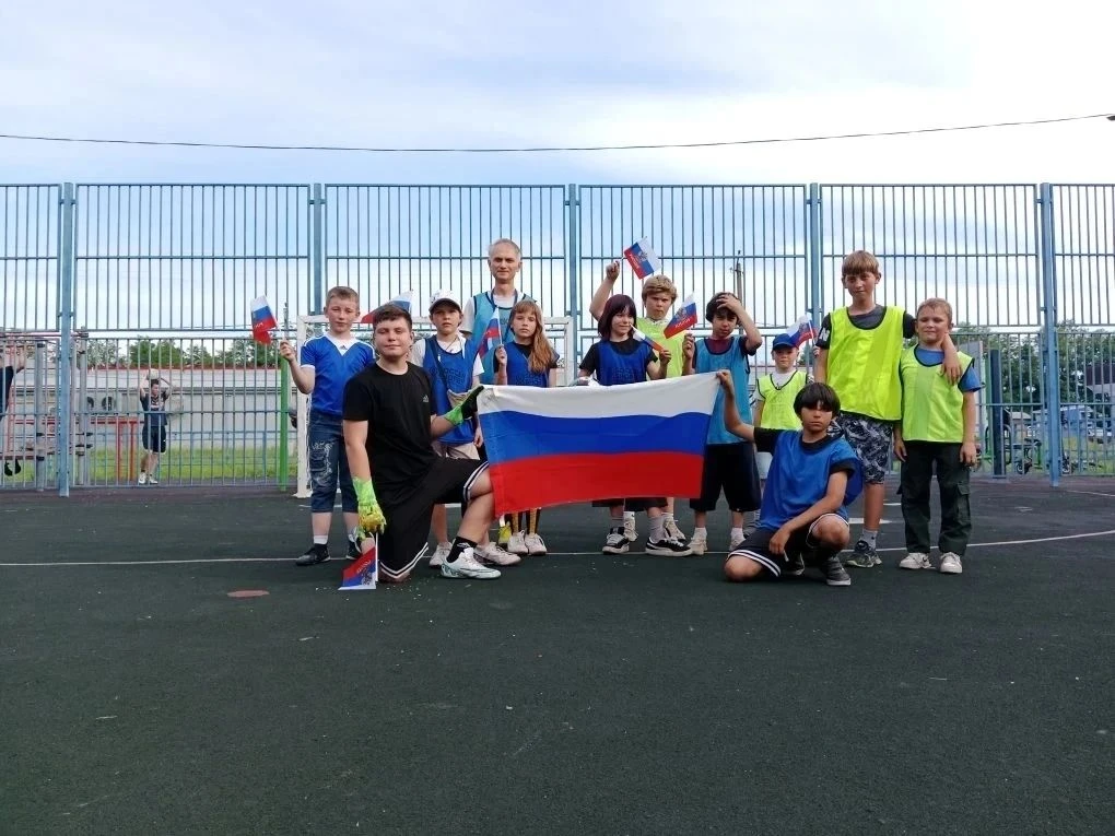 ⚽️  Товарищеский матч по футболу "День Флага на поле"🇷🇺