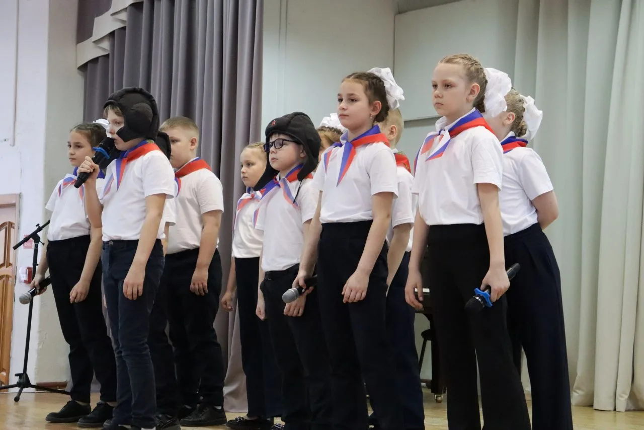 🎉Поздравляем учащихся 2В класса, занявших III место в городском конкурсе хорового искусства Битва хо