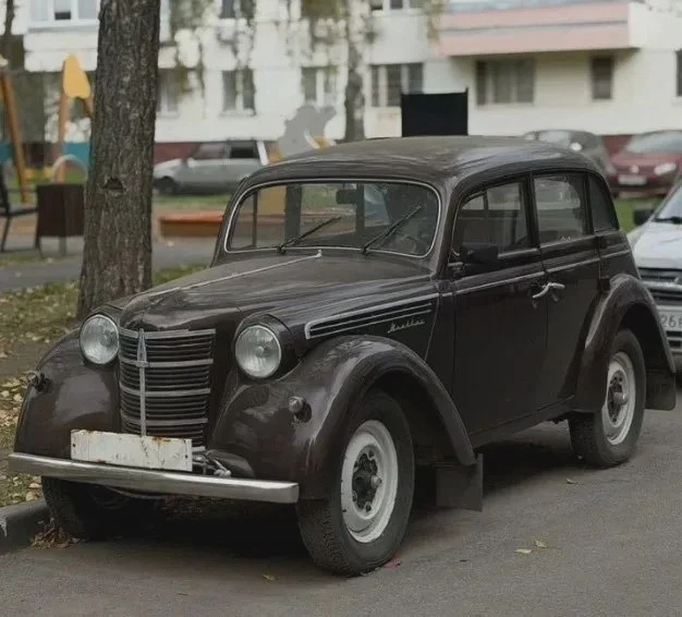 В Нижнекамске за 450 тысяч продают «Москвич» 1953 года