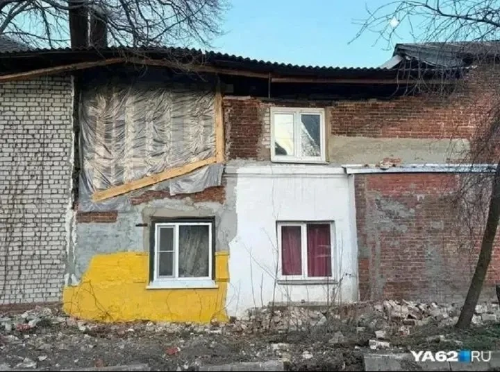 ДОМ НА ул.КУДРЯВЦЕВА БУДУТ РЕМОНТИРОВАТЬ. А ЛЮДЕЙ РАССЕЛИТЬ НЕ ПРОБОВАЛИ?  Дом в Рязани на ул. Кудря
