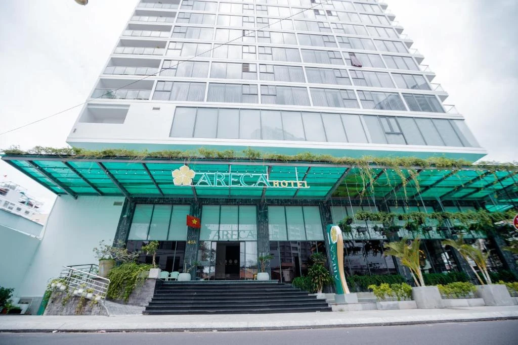Отель ARECA HOTEL NHA TRANG в центре Нячанга ждёт вас всего в 600 м от моря. 18-этажное...