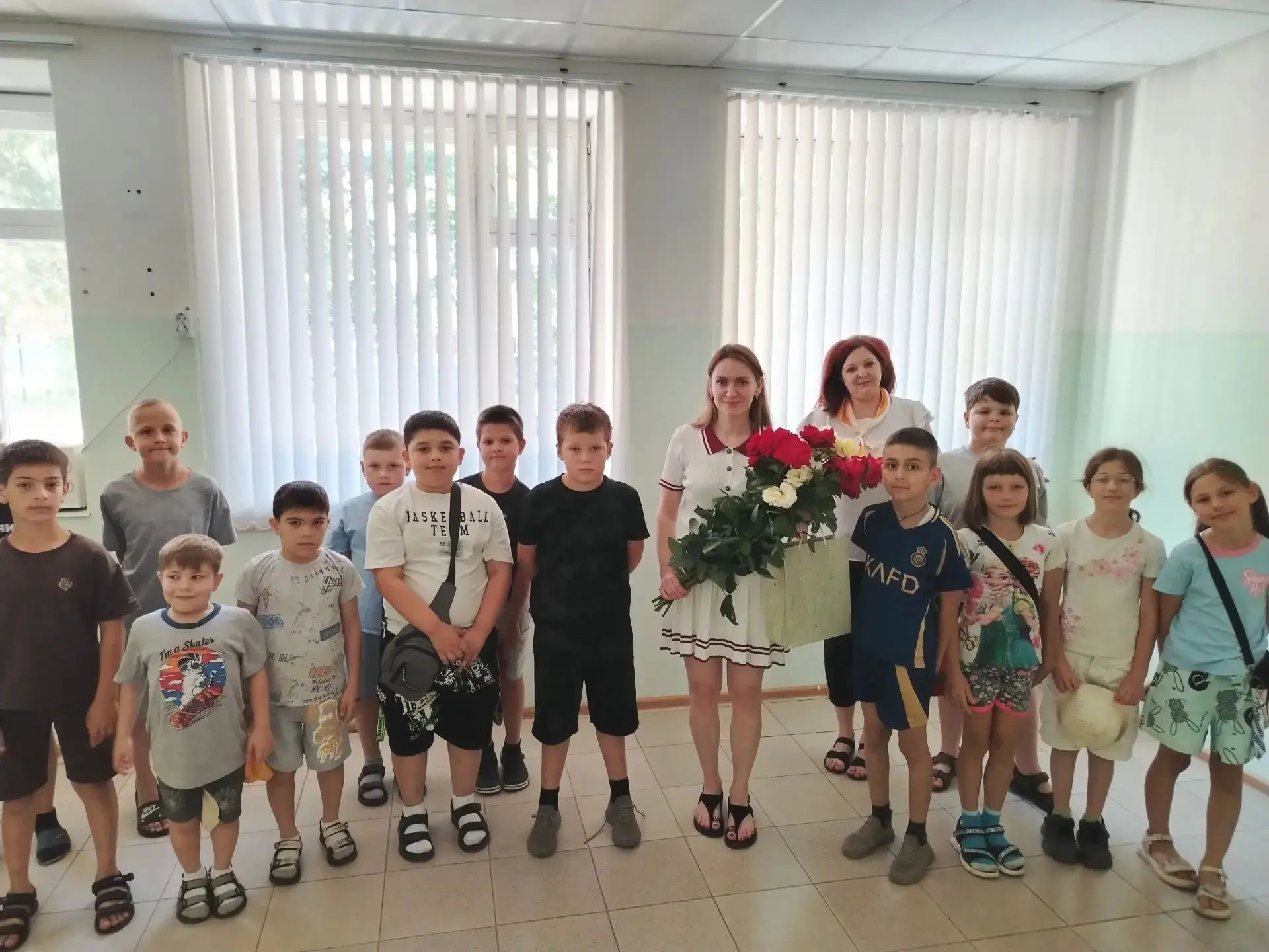 Праздник тех, кто спасает жизни: воспитанники пришкольного лагеря "Улыбка" при МБОУ Кагальницкой СОШ