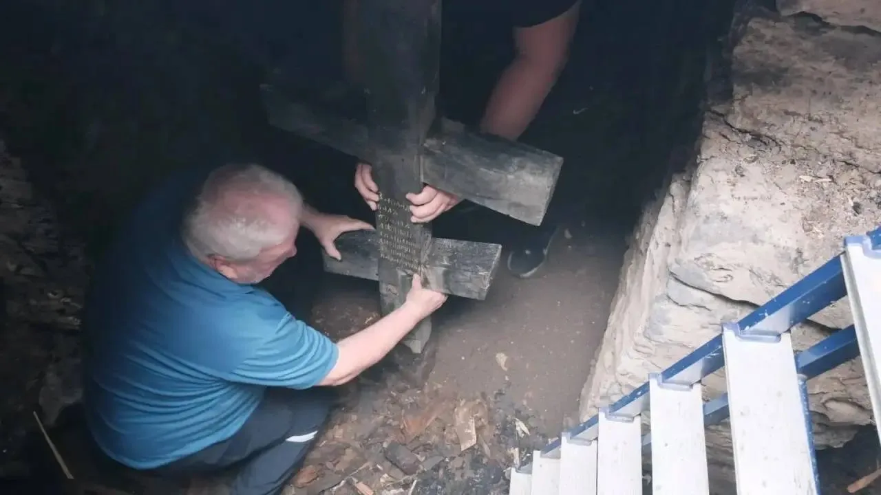 Закладной крест уцелел в сгоревшем храме на Ставрополье