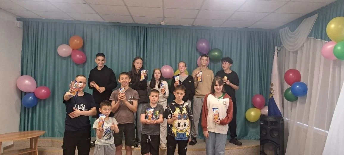 Наших воспитанников поздравила с Днем защиты детей депутат Сахалинской областной Думы  ...