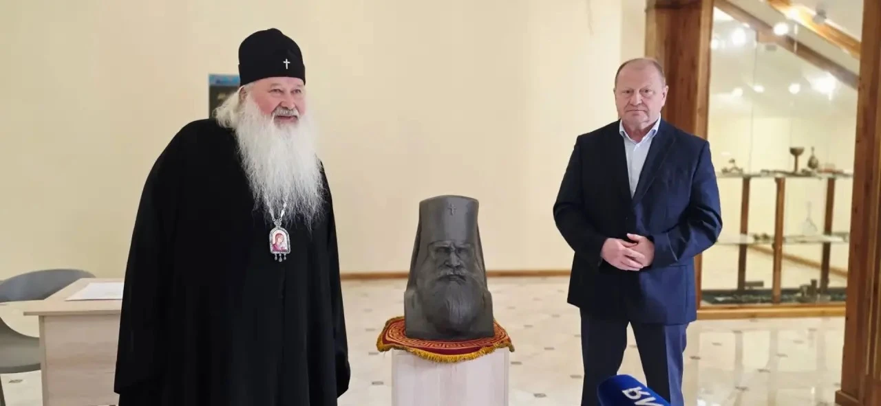 🏛 ОГУ имени И.С. Тургенева передал бюст митрополита Флавиана Музею Орловской епархии

29 июля в Муз