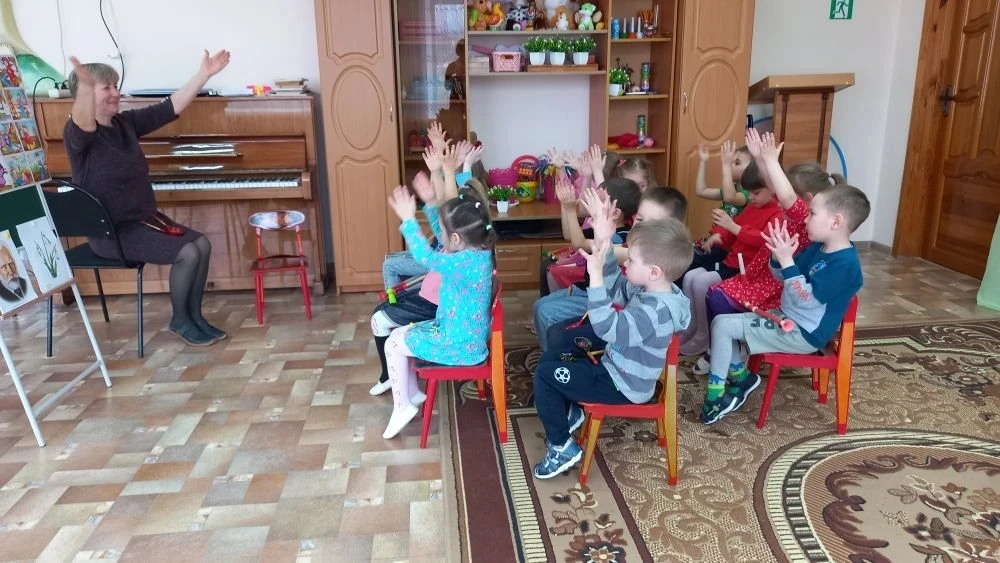 🎶На музыкальном занятии ребята средней группы🌈 «Радуга» окунулись в волшебный мир муз...