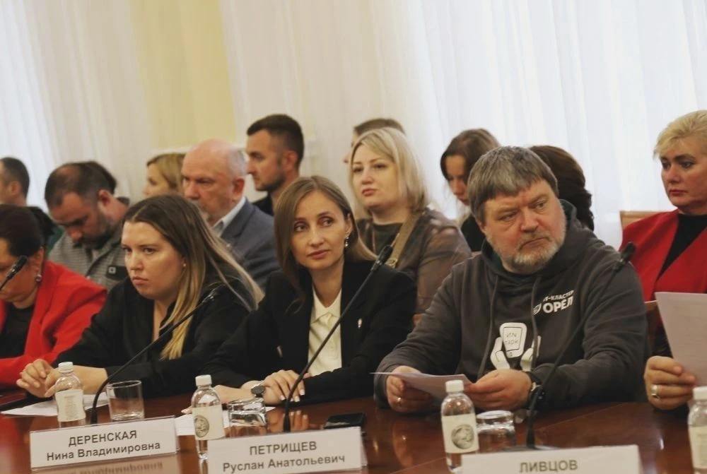 👥 Члены Общественной палаты Орловской области Виктор Ливцов и Руслан Петрищев приняли ...