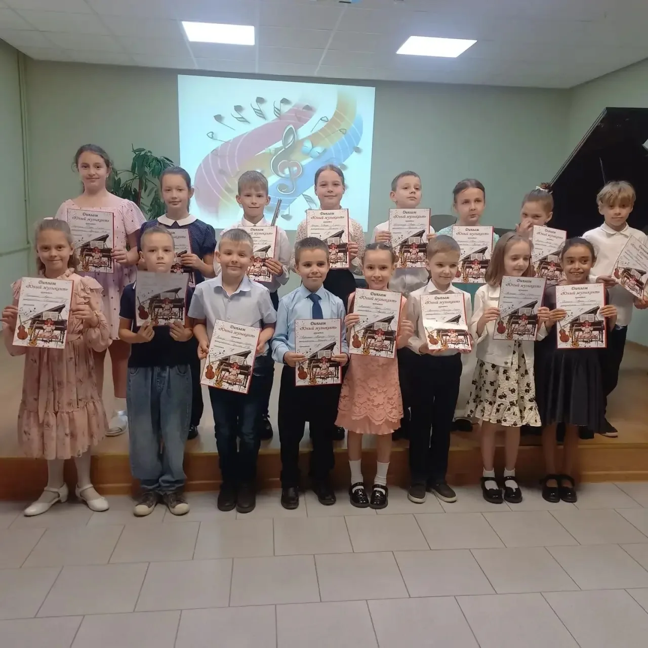 📘 28 мая в концертном зале школы искусств состоялся традиционный яркий праздник для пе...