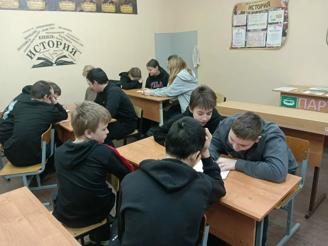 🎓💼 На минувшей неделе в четверг состоялось очередное занятие в рамках внеурочной деят...