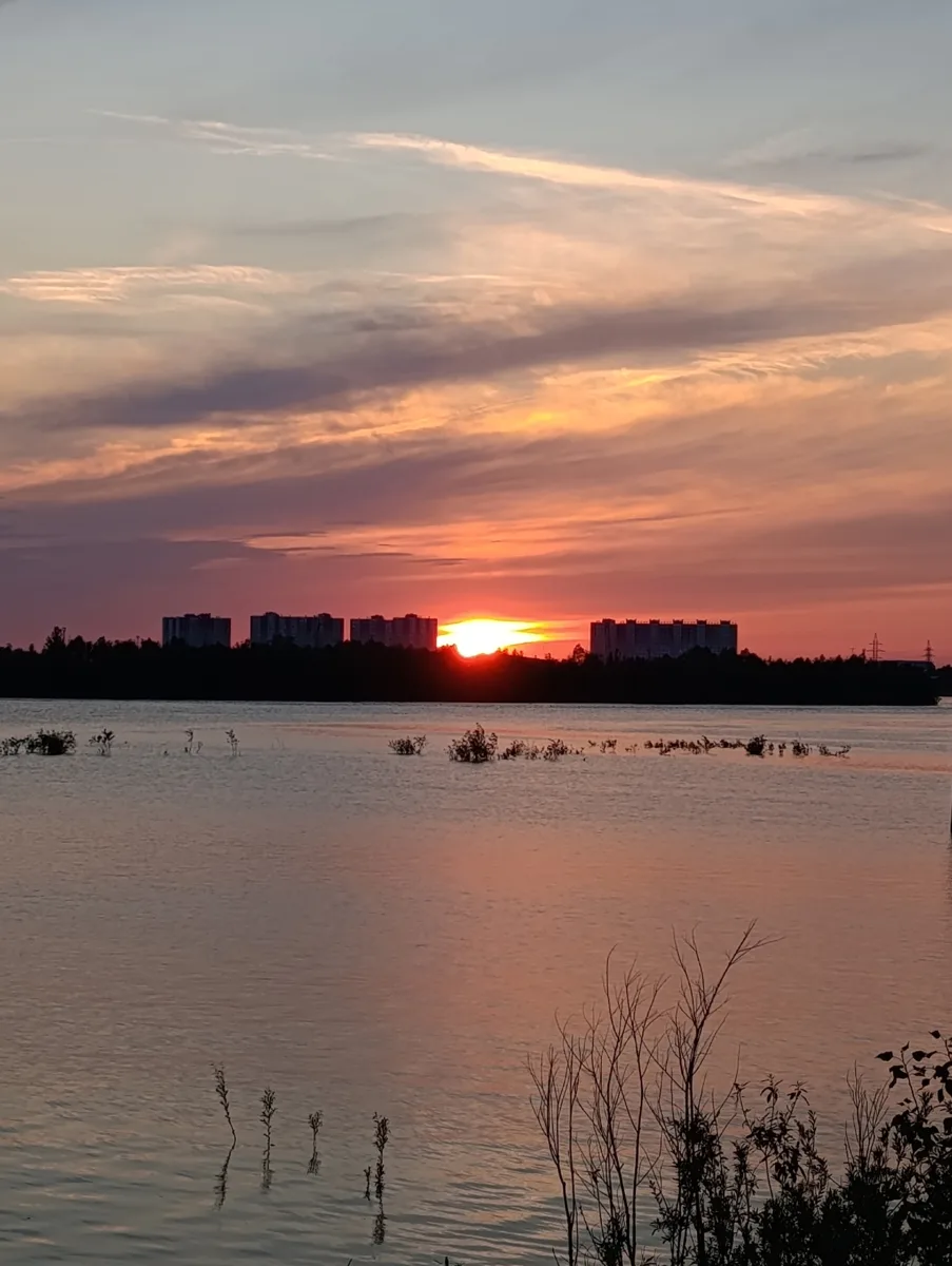 Если бы мой день был фильмом, он назывался бы... придумайте название.🌅🎥