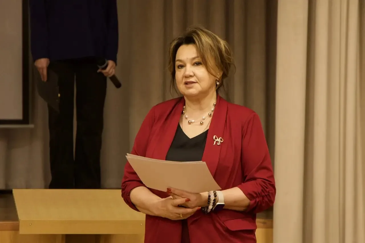 Сегодня в нашей школе прошла торжественная линейка, открывающая новую учебную неделю🎉  Неделя начала