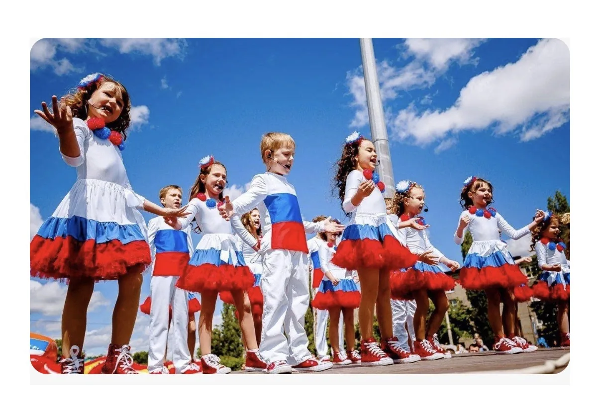 https://deti-inform.ru/2026/07/25/vserossijskij-obzor-deti-rossii-sila-gosudarstva/?ysc...