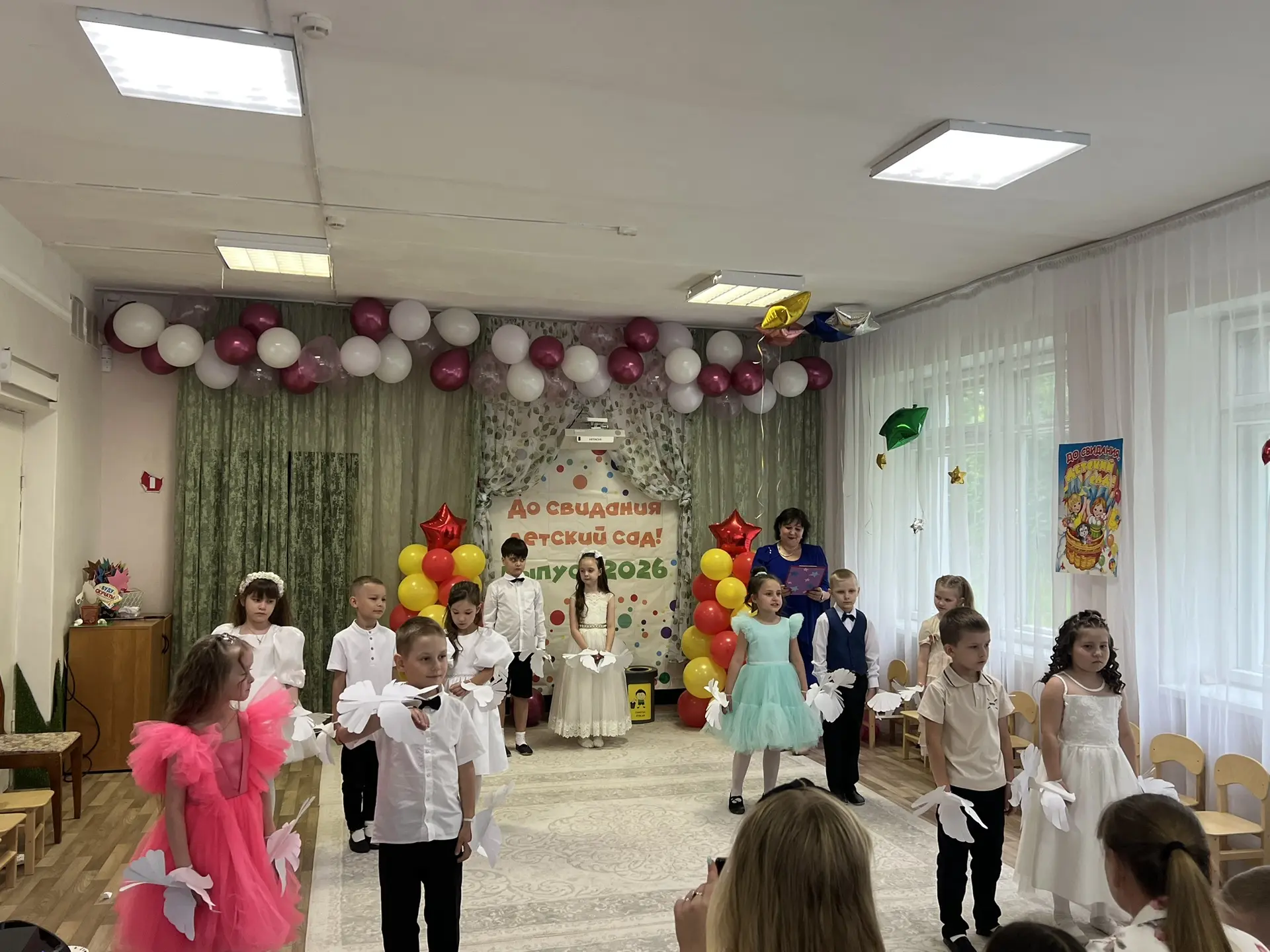 Выпускной в группе №4 — вечер достижений и новых начинаний! 🎓✨🎉
