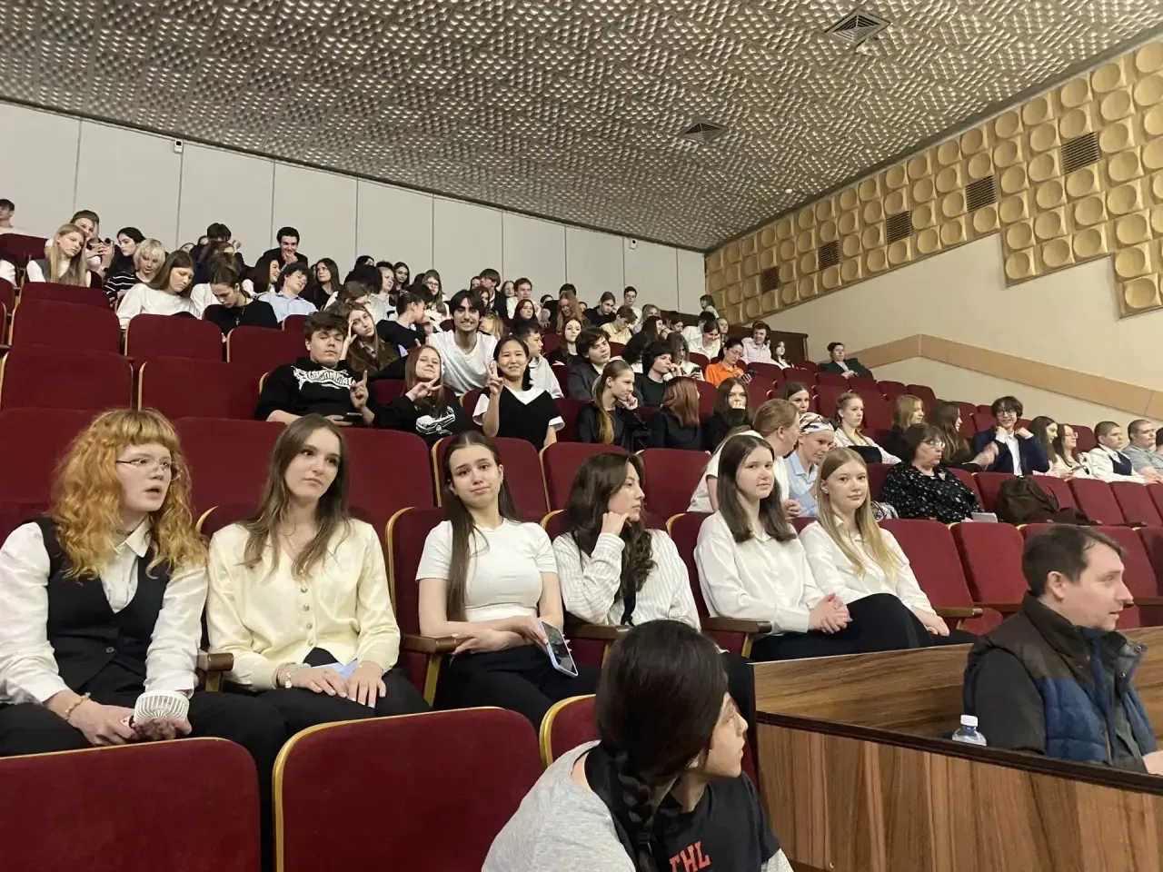13 мая обучающиеся девятых классов Лицея 26 посетили МУК «Дом культуры им. Лепсе» и посмотрели мюзик