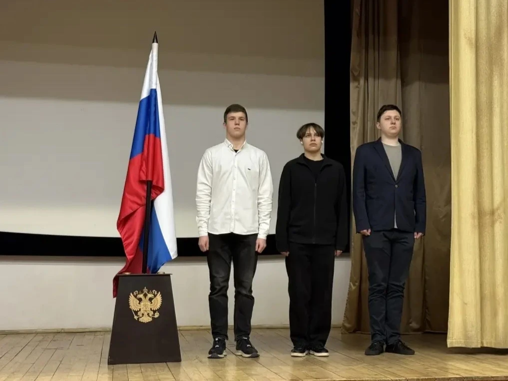 «Разговоры о важном»: День Земли в нашей школе  Утро понедельника в нашей школе началось с церемонии