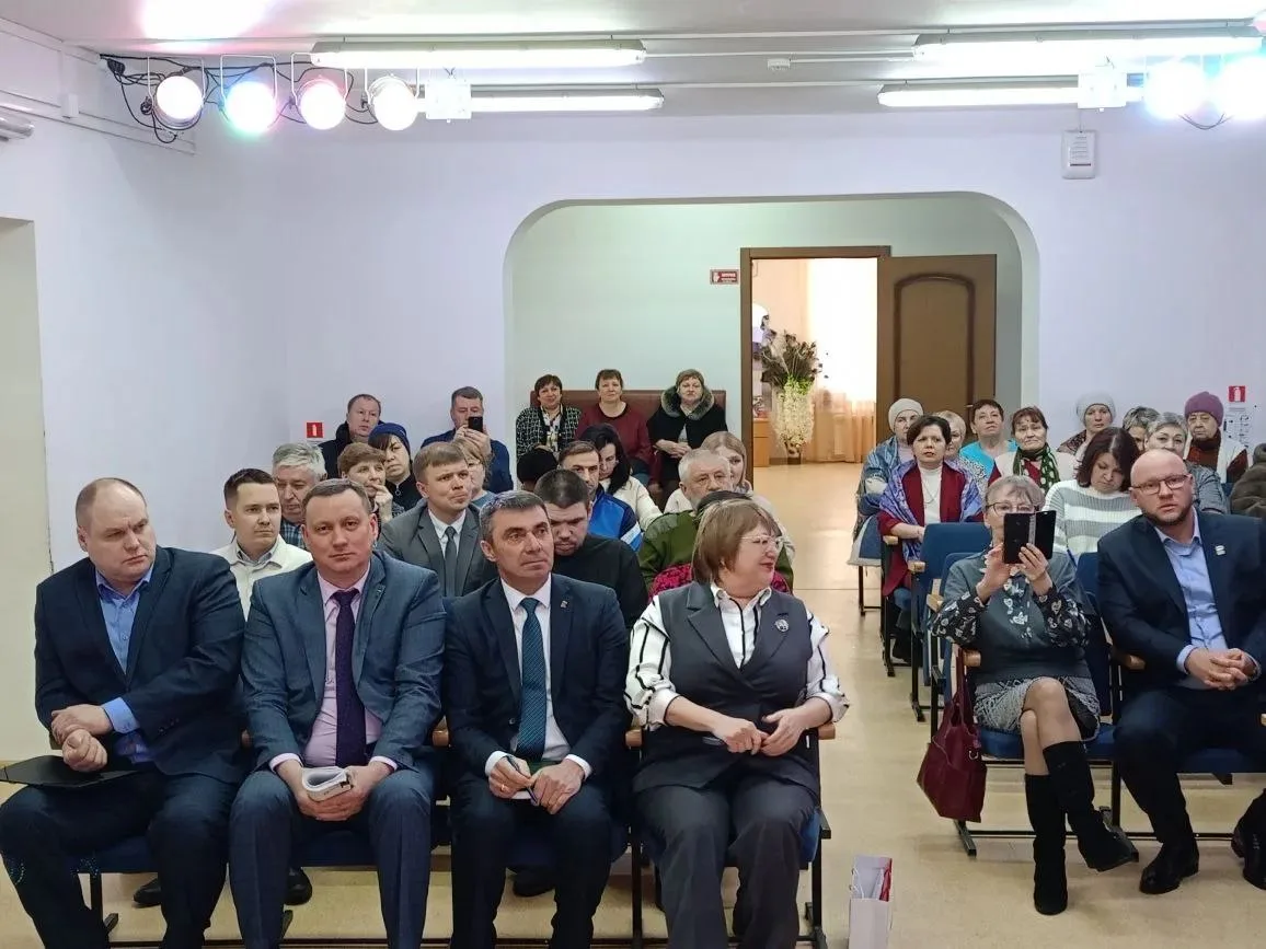 Прошла  рабочая встреча граждан  Тюневского поселения с главой Нижнетавдинского округа ...