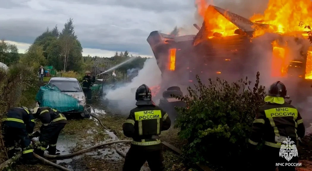 🔥В Рыбинском округе сгорел дом с пристройкой