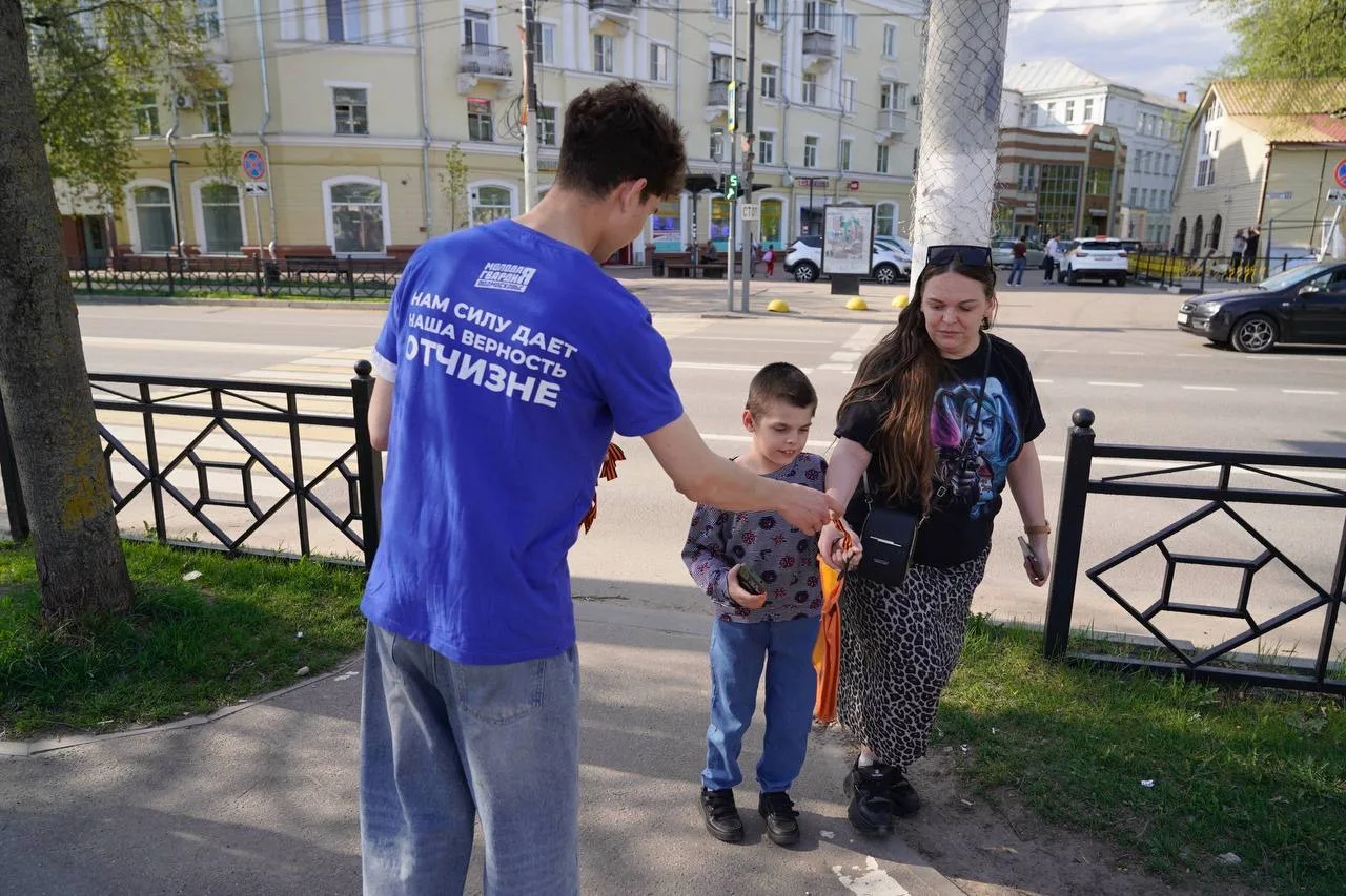 ❤️‍🔥 В преддверии праздника Победы активисты подольского отделения «Молодой Гвардии Единой России» п