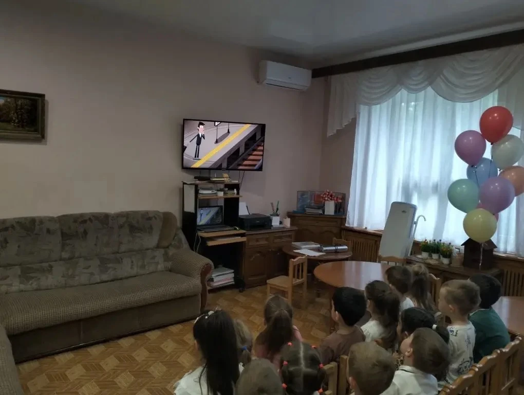 В рамках месячника «Уступи дорогу поездам» который проводится с целью профилактики тран...