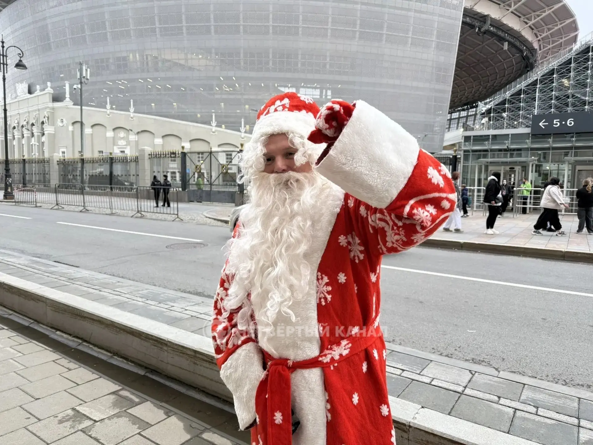 🎅 Дед Мороз приехал в Екатеринбург