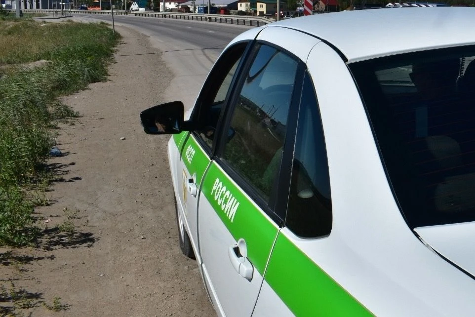 Под контролем судебных приставов приаэродромная территория очищена от мусора