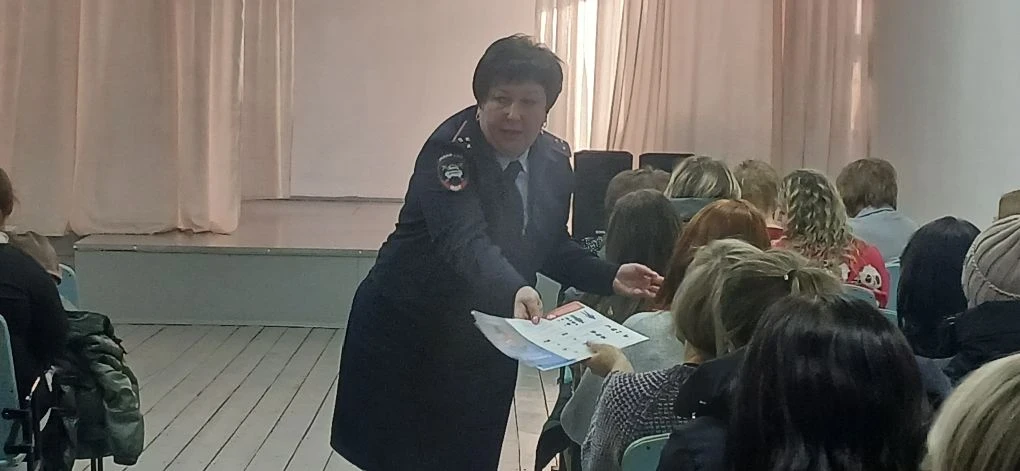 В МБОУ "Лицей №4" г. Камень-на-Оби прошли родительские собрания, где одной из самых важных тем  была