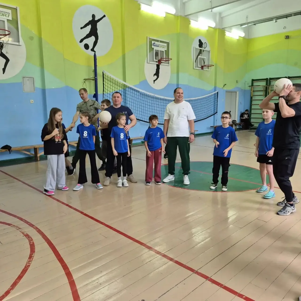 Клуб выходного дня: спорт, драйв и семейное единство! ⚽️🏓  Сегодня в нашей гимназии прошёл клуб выхо