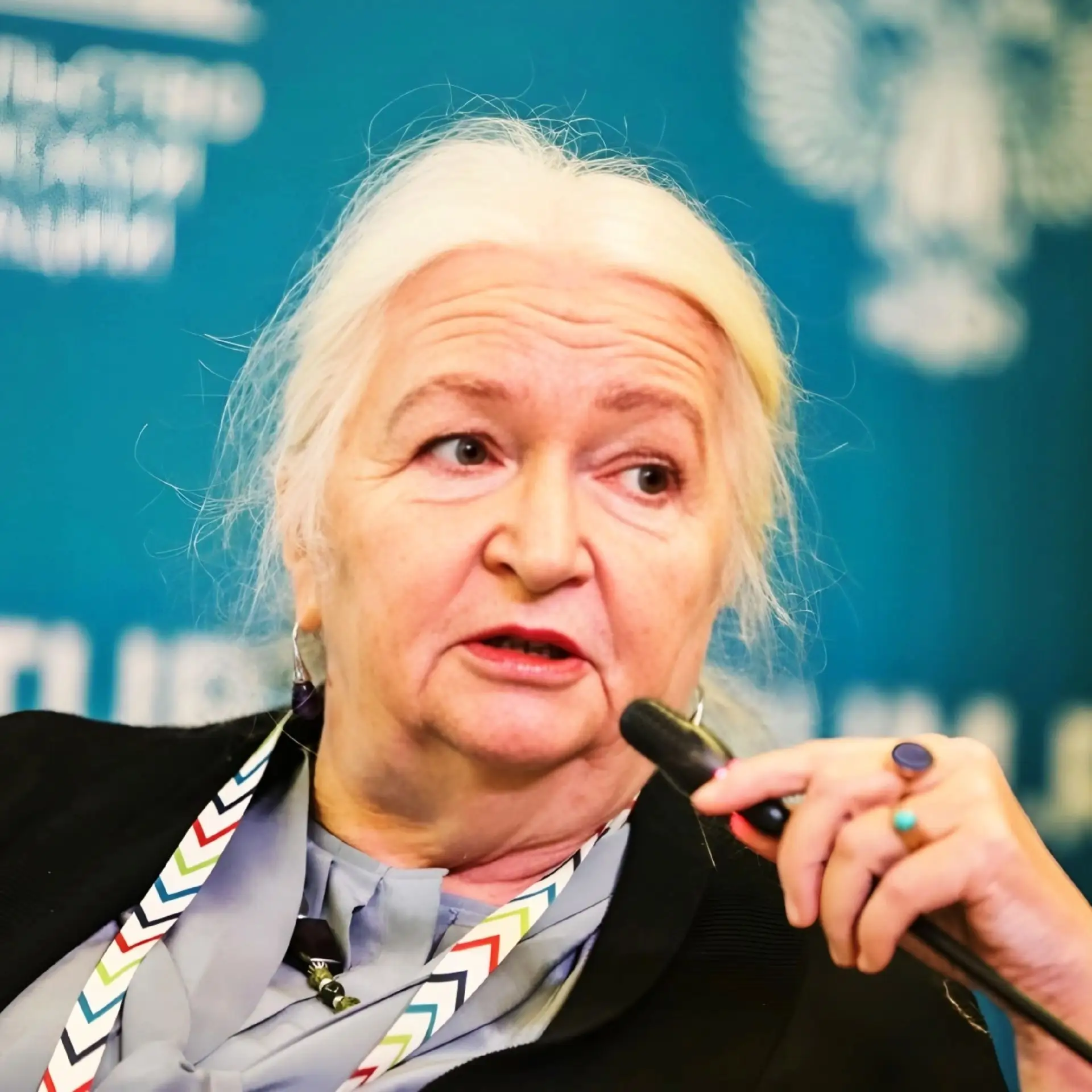 Ты не можешь играть с мозгом, это не игрушка, это опасно. Поэтому люди должны представл...