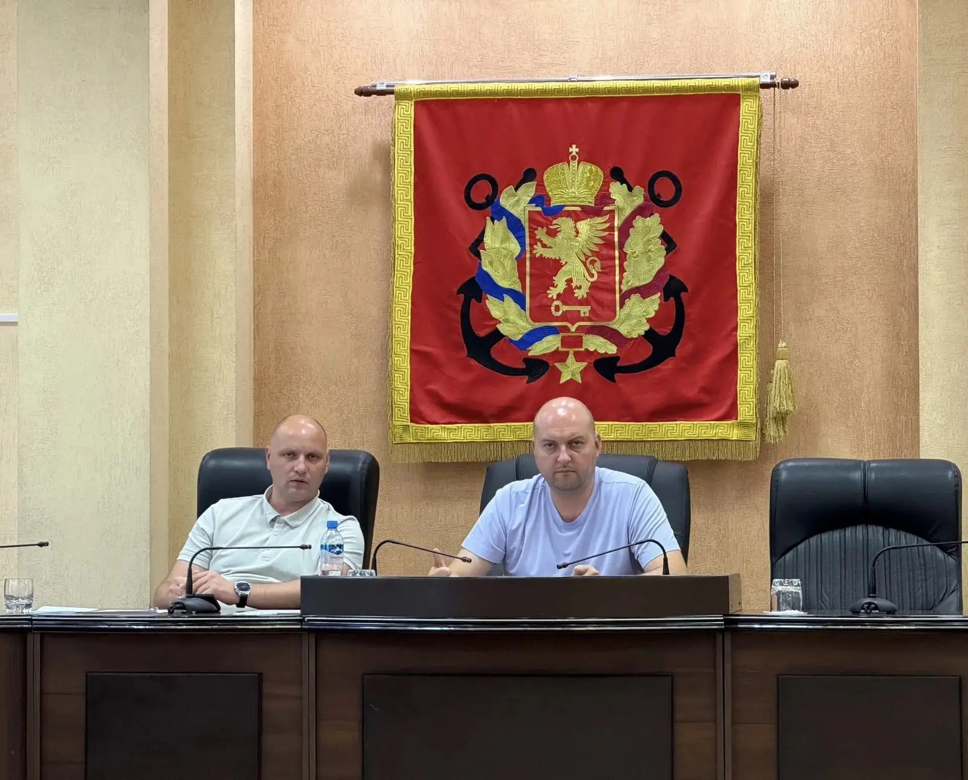 Депутатский час: 200 проблем