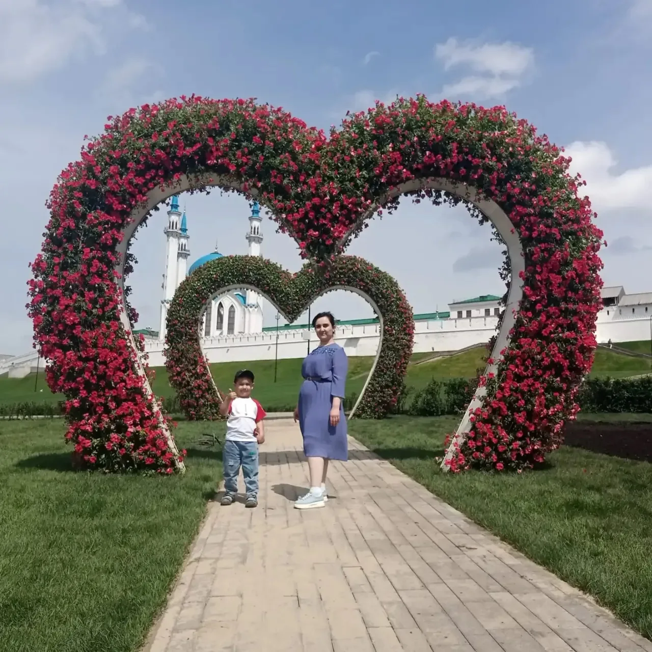 1В Карамирзоев, город Казань

Фотосушка «Моя Родина – Россия!» ко Дню России.

#РодинойГоржусь
#Росм