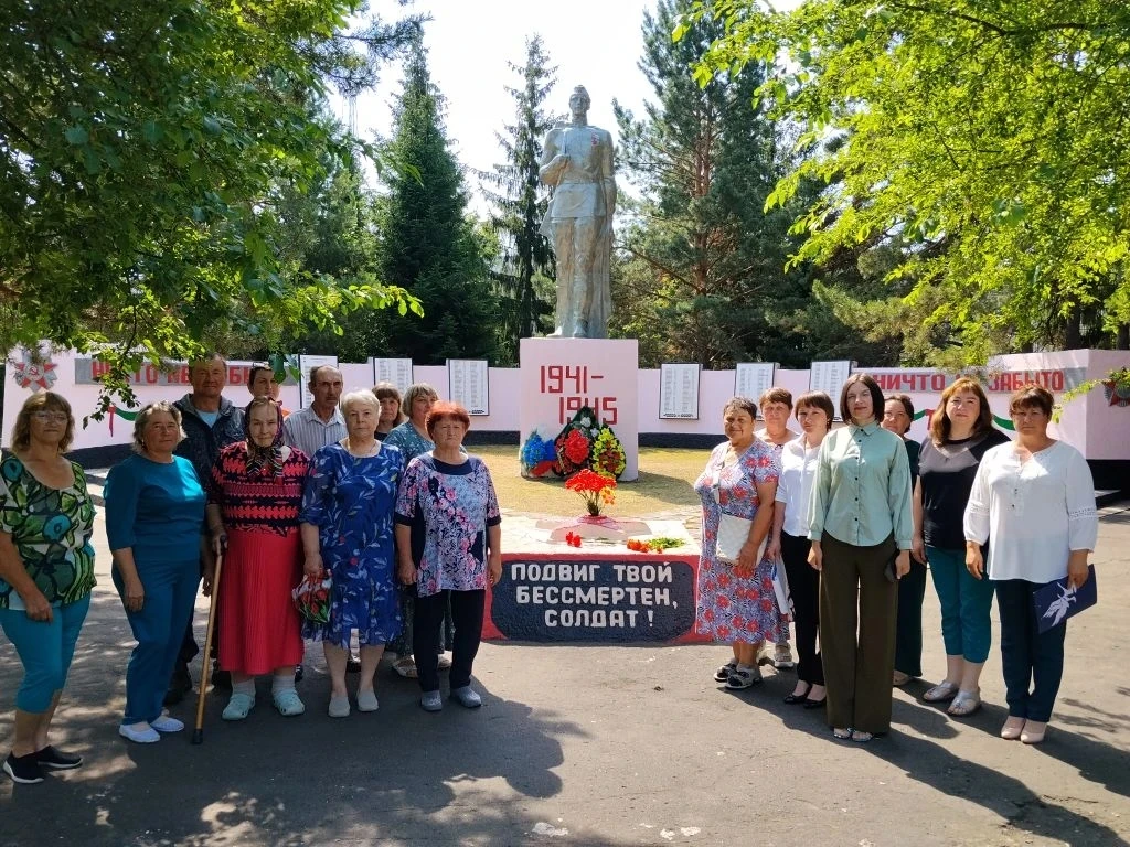 22 июня библиотекарем Хохловской сельской библиотеки совместно со специалистом Хохловского СДК. У об