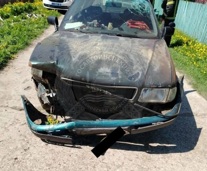 🚗 В Родниках 54-летний водитель на Audi 80 врезался в газопроводную трубу.  После ДТП мужчину осмотр