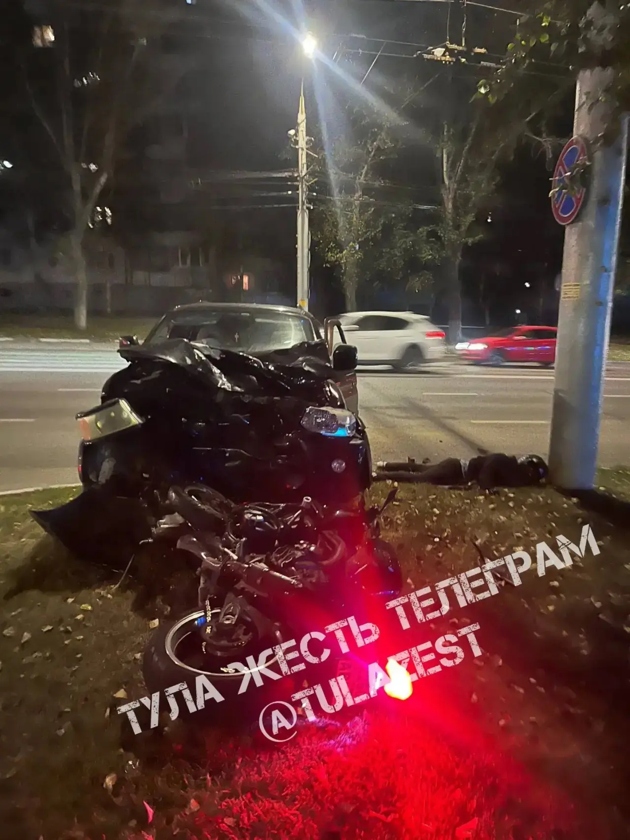 ❗️Туляки сообщают, что на Октябрьской в ДТП с легковушкой погиб мотоциклист