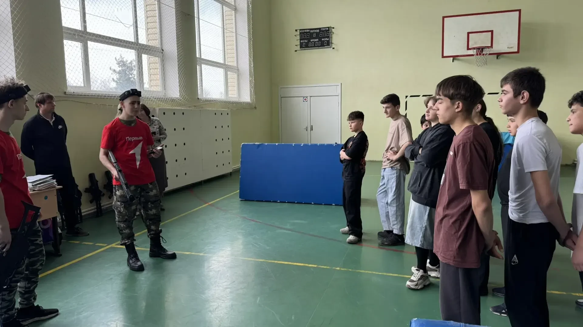 С целью профилактики асоциальных явлений и девиантного поведения  через вовлечение подростков в соци