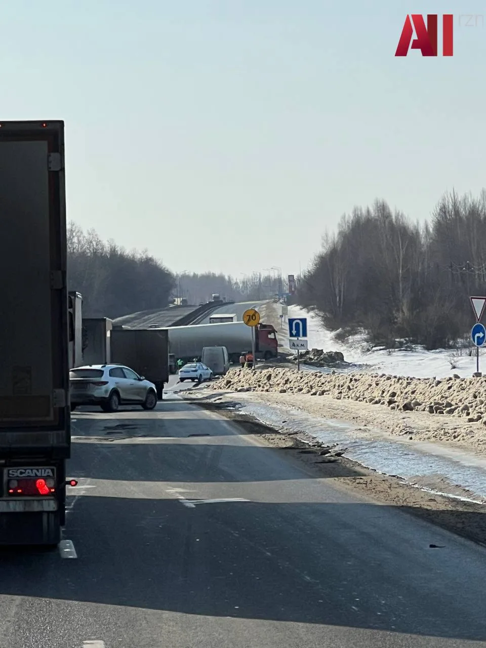На 231-м километре трассы М5 в сторону Шилово большой затор. В районе села Подиково пря...