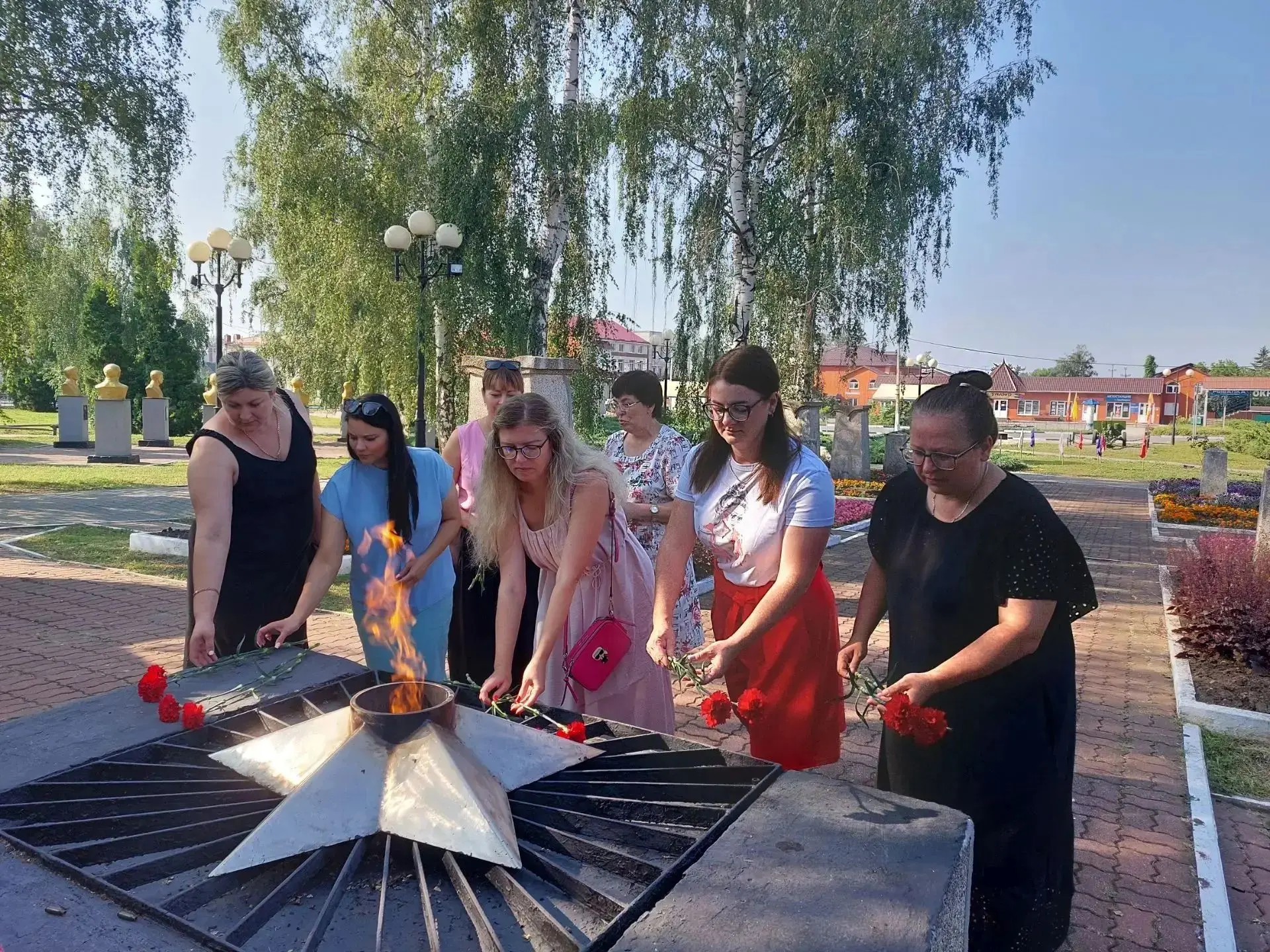 🌷Сегодня в честь Дня города библиотека совместно с сотрудниками КЦСОН г. Грайворона во...